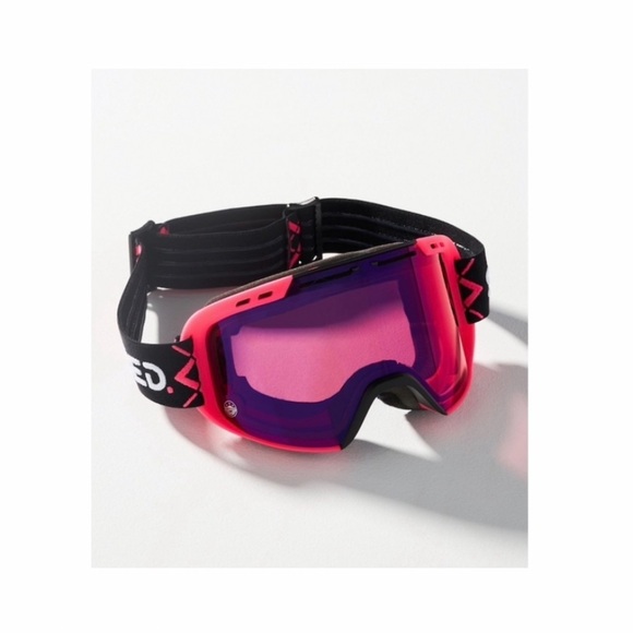 shred Accessories - Shred Amazify Ski Goggles in Pink.